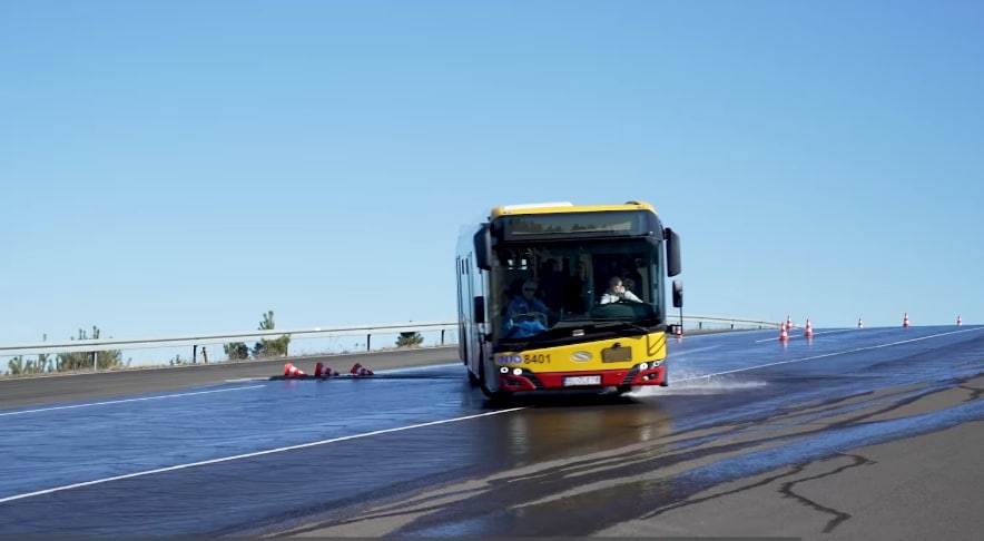 MPK Łódź przeszkoliło z Solarisem 140 kierowców autobusów na torze w Bednarach