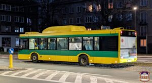 Ktoś prawdopodobnie ostrzelał autobus w Tychach. Policja szuka sprawcy