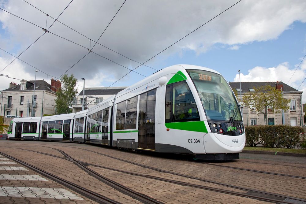 CAF dostarczy nowe tramwaje dla drugiej linii tramwajowej w Tours foto: CAF