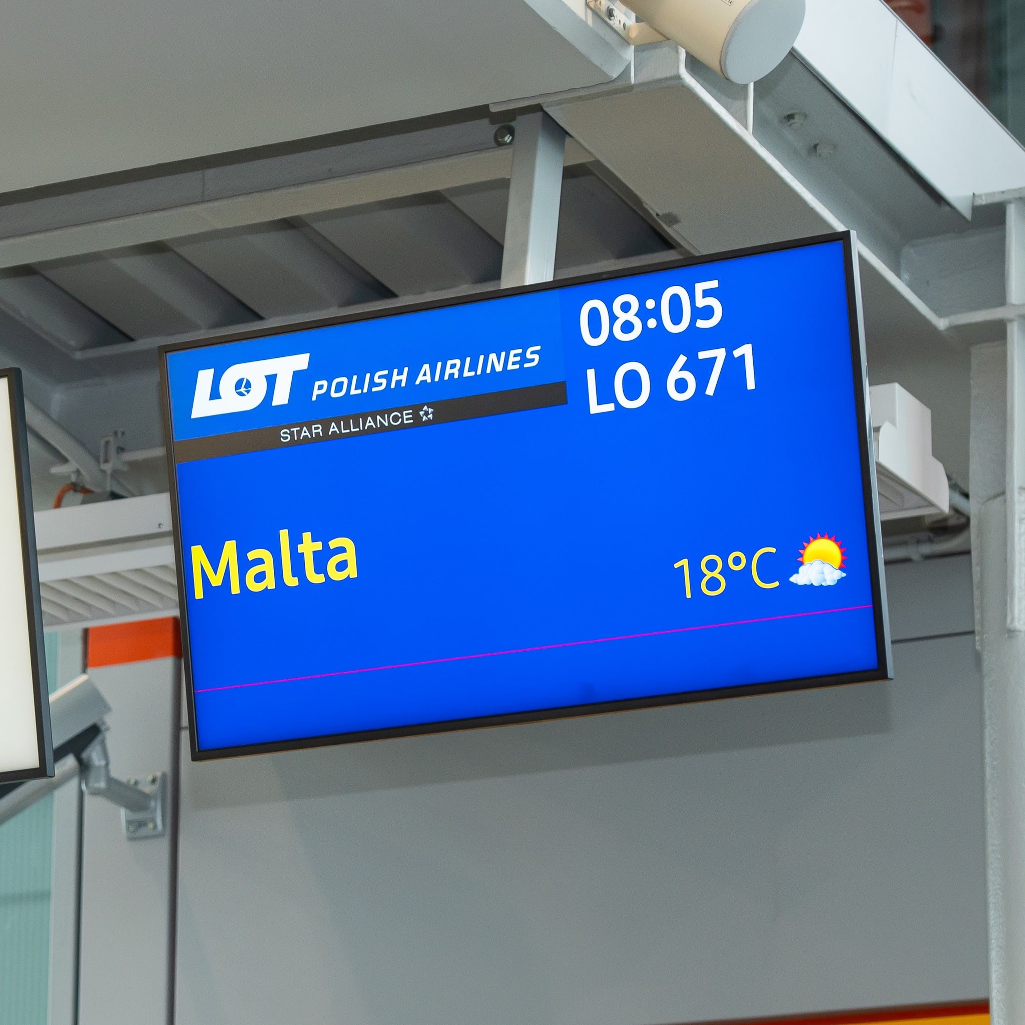 Infoair - Kolejny nowy kierunek LOT-u: Po Islandii – bezpośrednie loty między Warszawą a Maltą