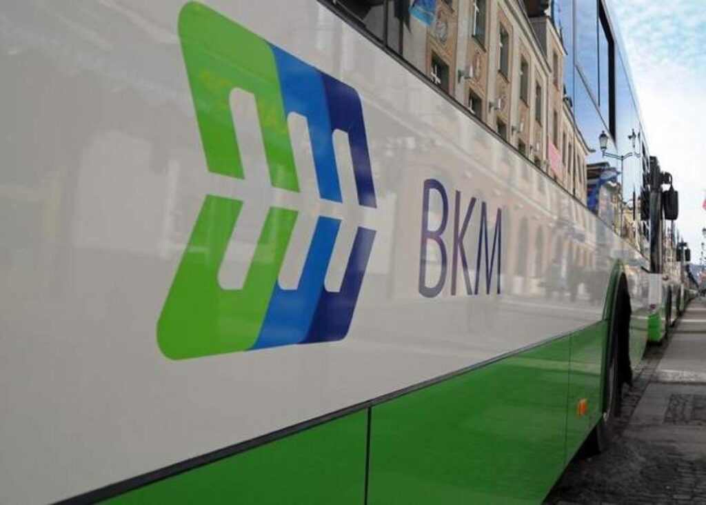 Białystok dopuszcza autobusy spalinowe ze schodkiem w ostatnich drzwiach. Analiza SWZ fot. UM Białystok