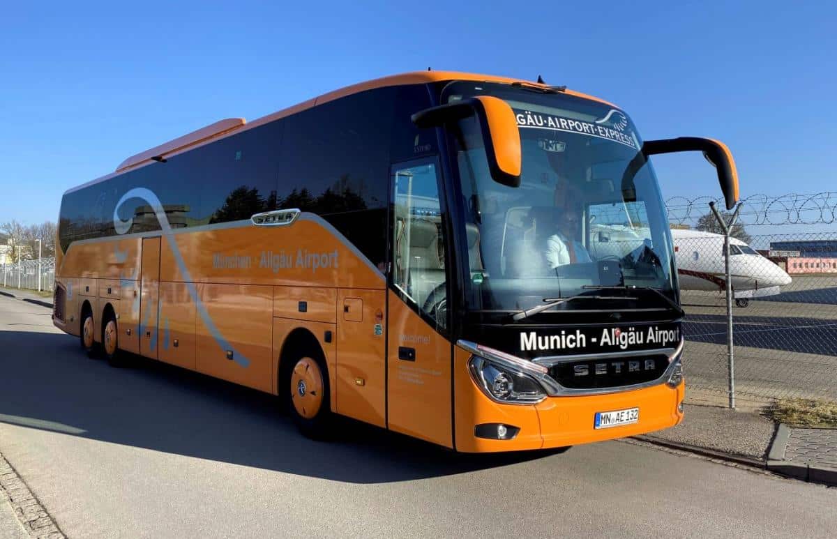Infobus - Autobusowy express między lotniskami Memmingen a Monachium. Z nowymi Setrami S 519 HD