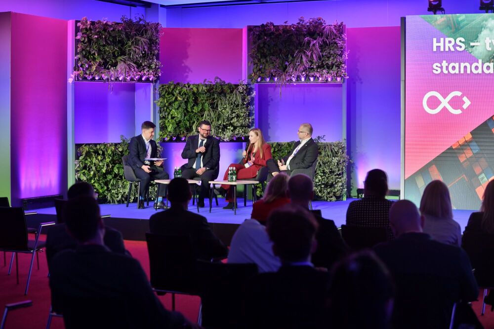 ORLEN na NetZero Energy: w tym roku oddamy do użytku pięć kolejnych stacji do tankowania wodoru