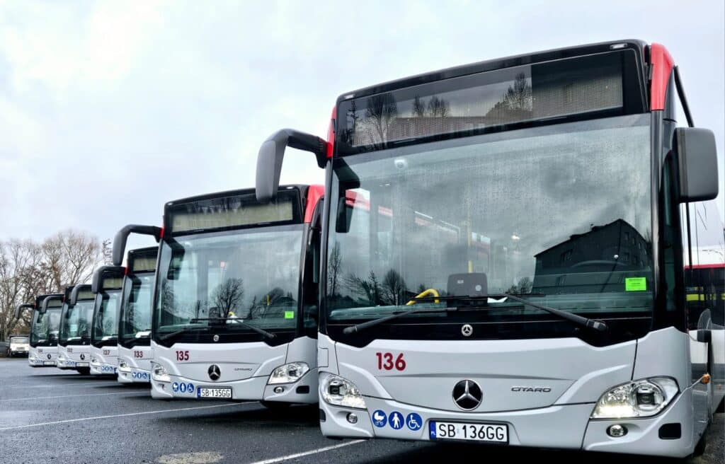 Obrazek posiada pusty atrybut alt; plik o nazwie autobus-mercedes-komunikacja-beskidzka-3-1-1024x656.jpg