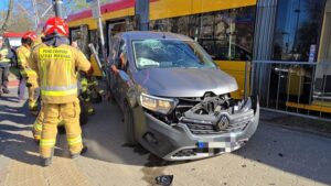 Kolizja samochodu z tramwajem na Żoliborzu