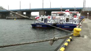 Gdańsk: Silny wiatr wstrzymuje prom