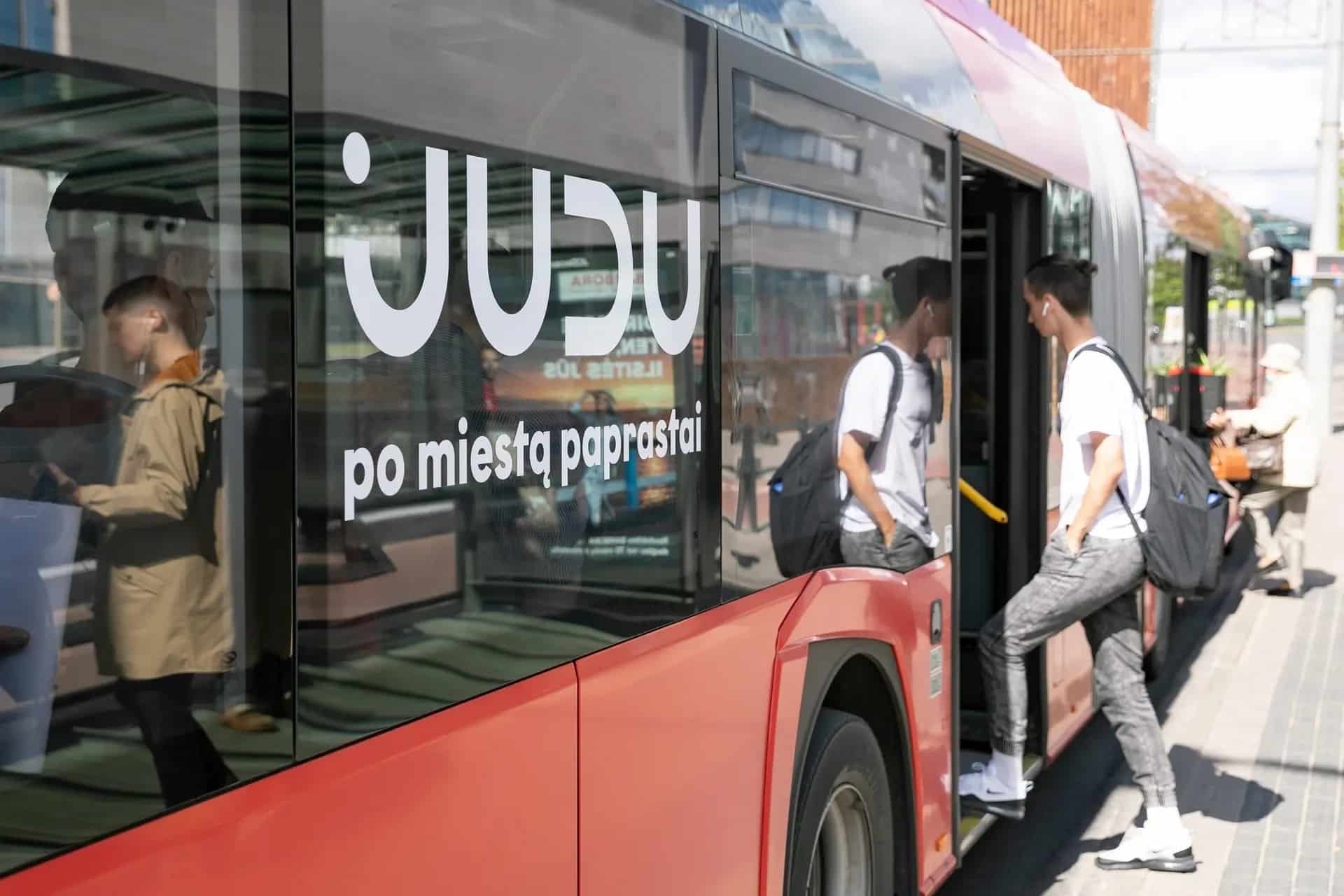 Infotrans - Wilno reaguje na sprzeciw pasażerów. Kompromis w sprawie podwyżek biletów