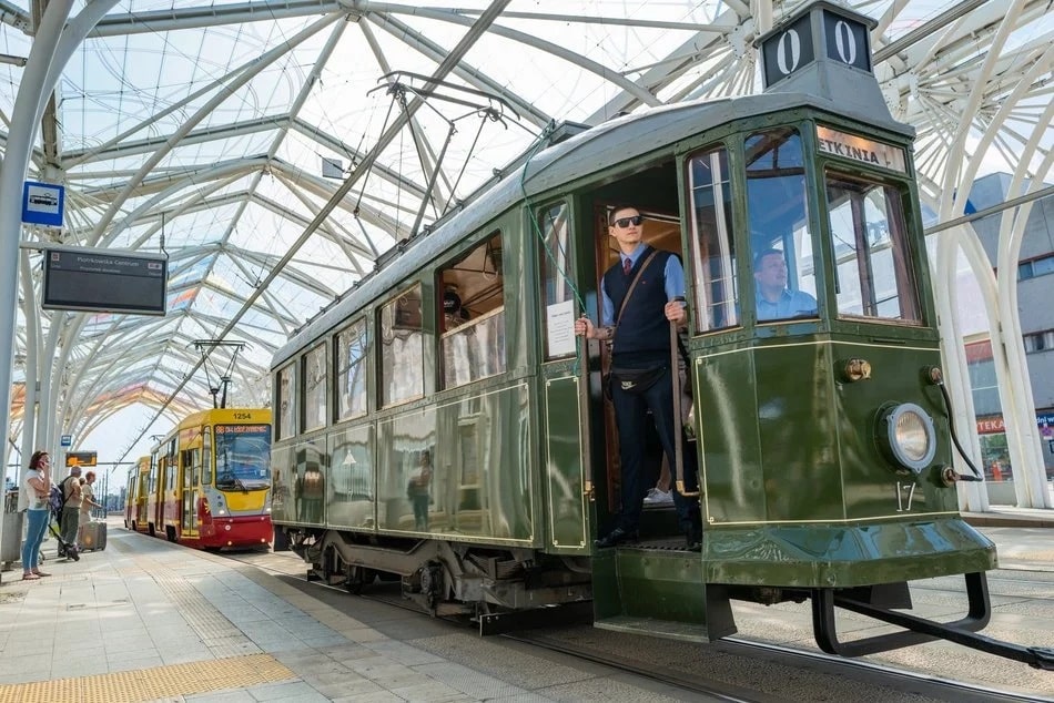 Wracają Łódzkie Linie Turystyczne. Kultowe tramwaje i autobusy na trasach od 1 maja / fot. UM Łódź