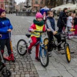 Inicjatywa, która zrodziła się w Gdańsku, obejmuje już 32 gminy z całej Polski i angażuje dziesiątki tysięcy dzieci oraz ich opiekunów.