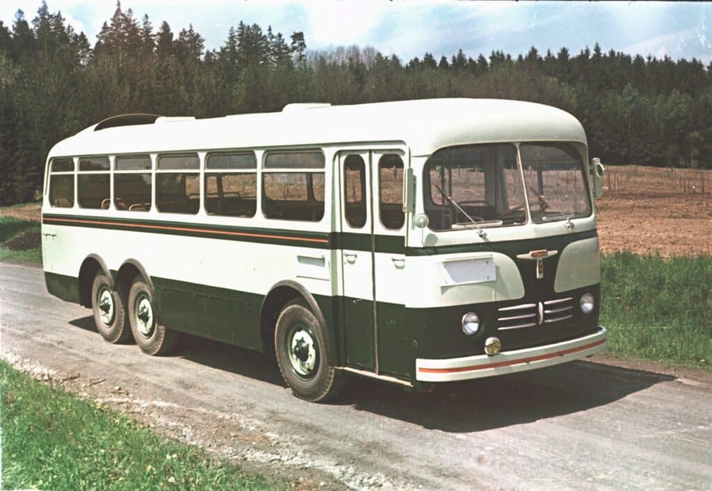 Iveco Bus świętuje 130 lat zakładu w Vysoké Mýto – kamienie milowe czeskiej legendy