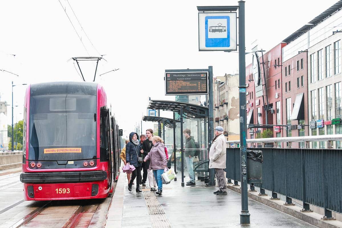 Infotram - Coraz więcej podwójnych przystanków tramwajowych MPK Łódź