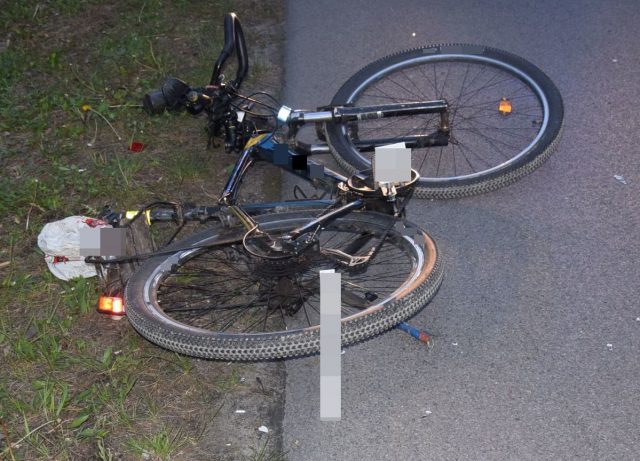 Wczoraj, tuż po godzinie 18:00, na drodze w pobliżu miejscowości Wolaniny doszło do poważnego wypadku z udziałem motocyklisty i rowerzysty.