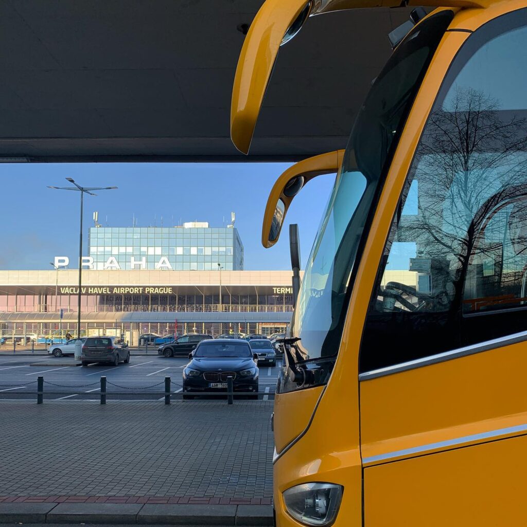 RegioJet łączy Czechy z Krakowem i Katowicami. Nowa linia autobusowa na polskie lotniska