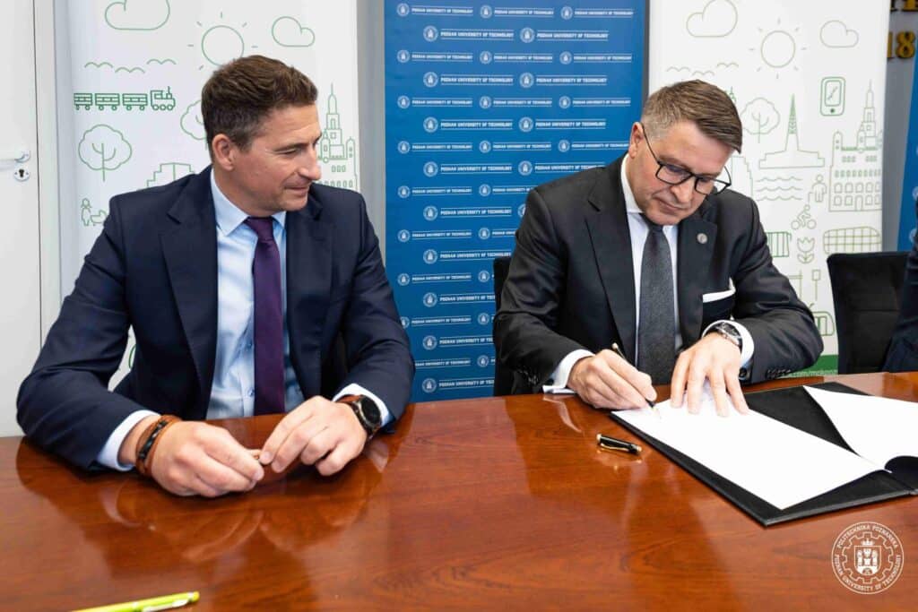 Wspólne  badania naukowe, praktyki i staże dla studentów, współdziałanie przy  pracach projektowych i wdrożeniowych z zakresu m.in. budowy i eksploatacji  środków transportu - to główne obszary współpracy pomiędzy MPK Poznań a  Politechniką Poznańską.