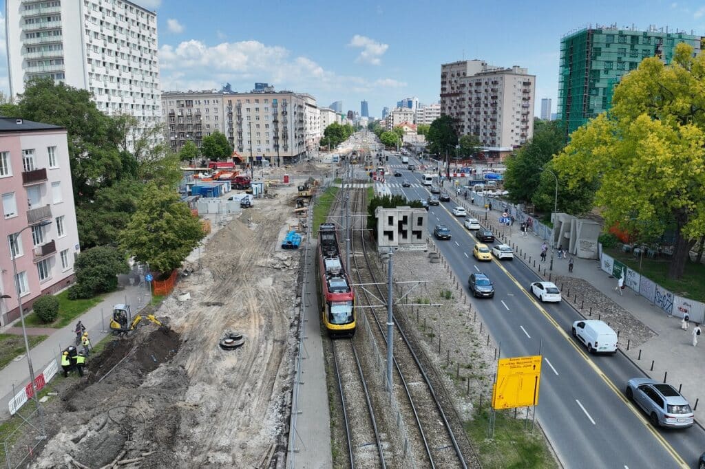 Przypominamy. Olbrzymie utrudnienia dla pasażerów warszawskich tramwajów foto: UM Warszawa