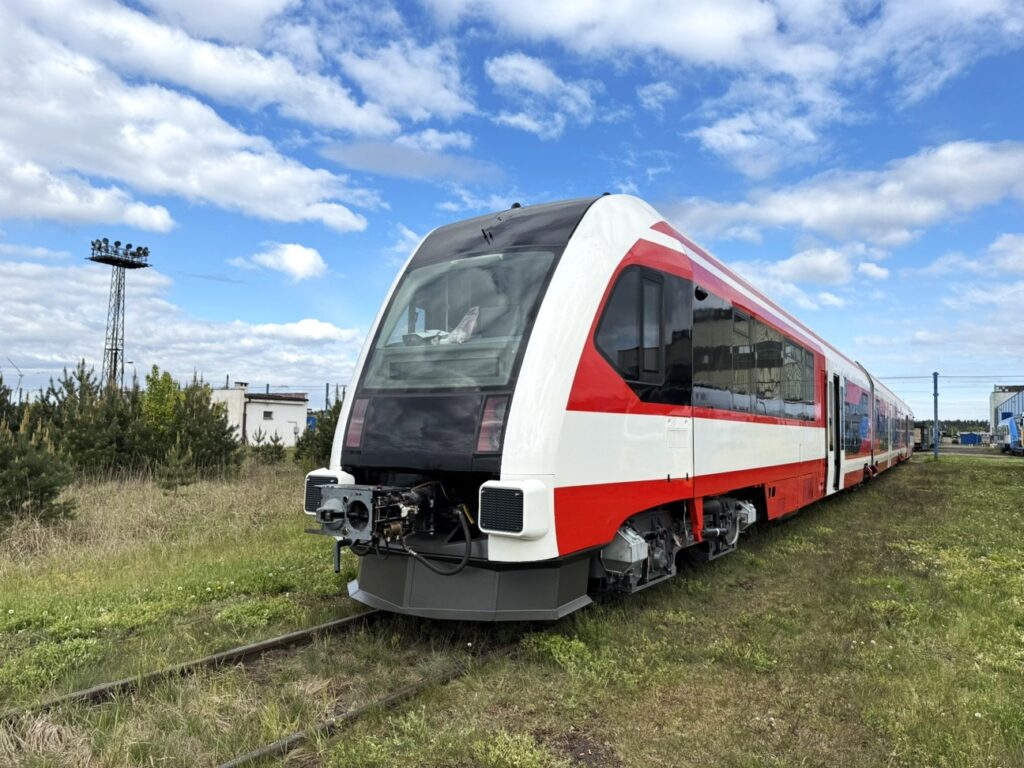 Włoskie SA136 już w barwach Kolei Wielkopolskich. Niebawem na trasach foto: KW