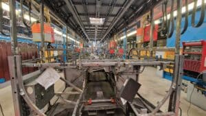 Infobus - Czesi z niepokojem patrzą na zakup Iveco przez Tata. W tle autobusowa fabryka Vysoké Mýto