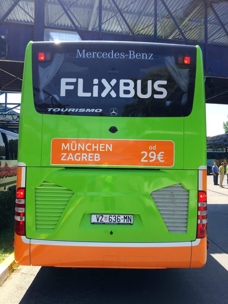 PKP Intercity vs FlixBus: Chorwacja latem 2025 zyskuje konkurencyjne połączenia