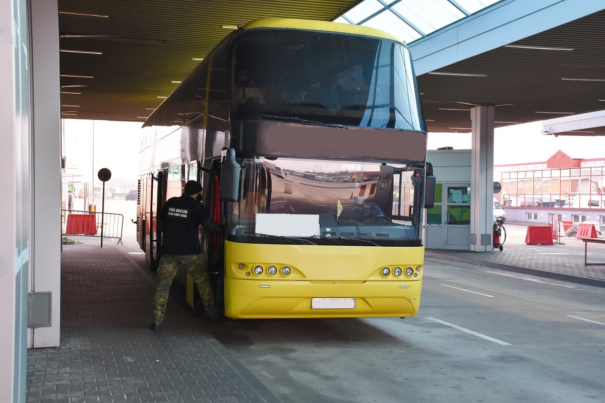 Infobus - Dorohusk-Jagodzin: Protest przewoźników na przejściu z Ukrainą. Autobusy są przepuszczane