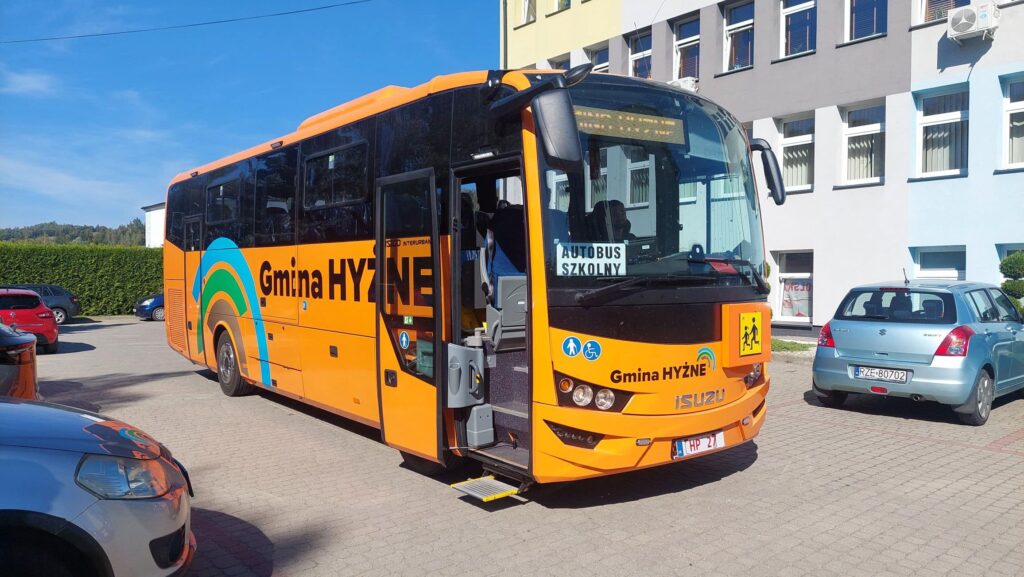 Jaktorów otwiera ofertę na nowy autobus szkolny. Z mazowieckim wsparciem fot. UG Hyżne