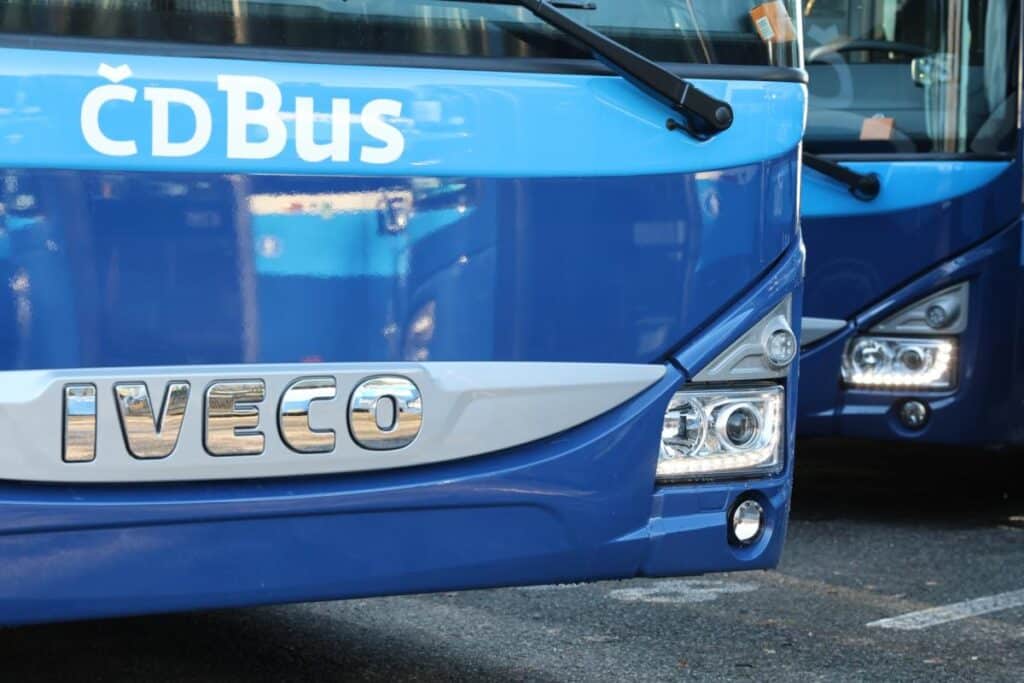 Czescy kolejarze zamawiają 122 autobusy. Modernizacja floty ČD Bus za 140 mln zł