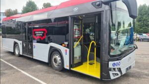 Komunikacja Beskidzka już ma cztery 10-metrowe autobusy Solaris Urbino 10,5