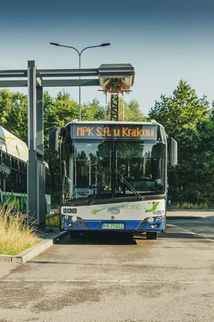 Kraków dysponuje już 137 stacjami do ładowania autobusów elektrycznych / fot. MPK Kraków