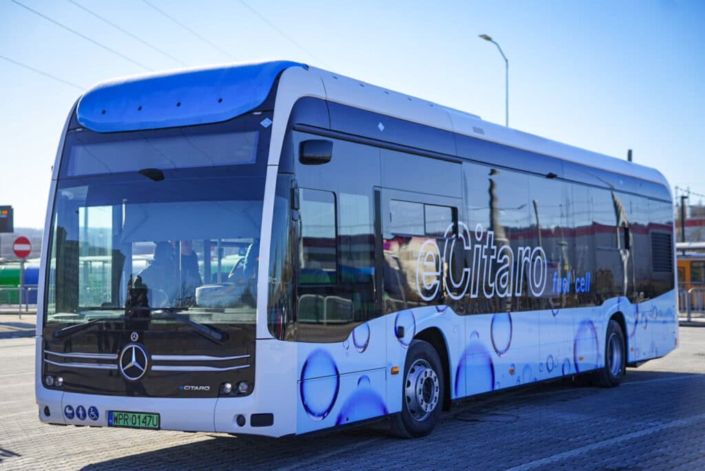Koleje Małopolskie również stawiają na wodorowce z dużymi bateriami. Analiza SWZ / fot. UM Szczecin