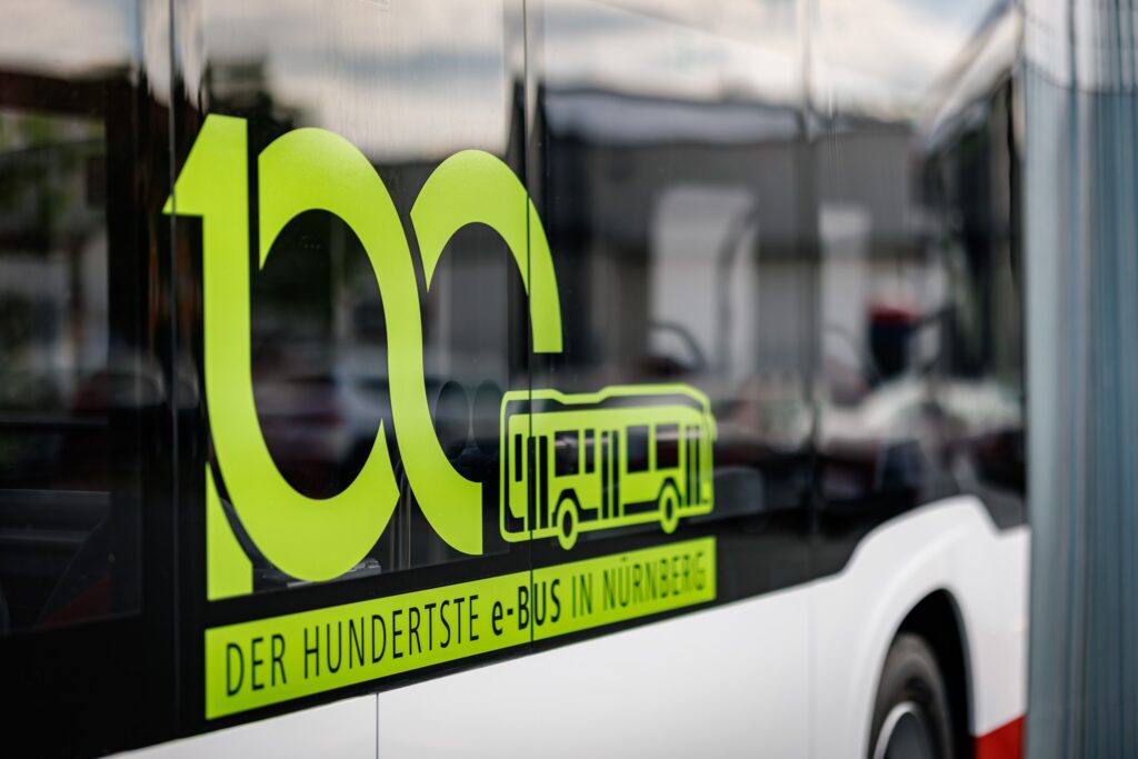 Setny e-bus w Norymberdze już na trasie – Mercedes eCitaro G / fot. VAG