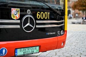 Obecnie MPK Wrocław dysponuje 13 elektrobusami Mercedes-Benz eCitaro G / fot. UM Wrocław