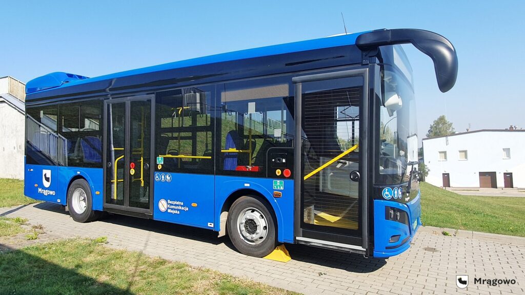 Mrągowo ponownie stawia na autobusy elektryczne. Przetarg na cztery e-busy z EFRR