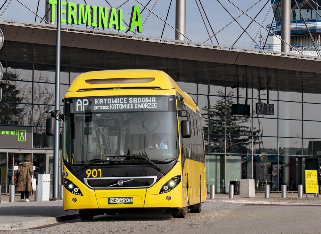 Gliwice przygotowują zajezdnię pod nowe autobusy elektryczne. Przebudowa parkingu PKM fot. UM Gliwice