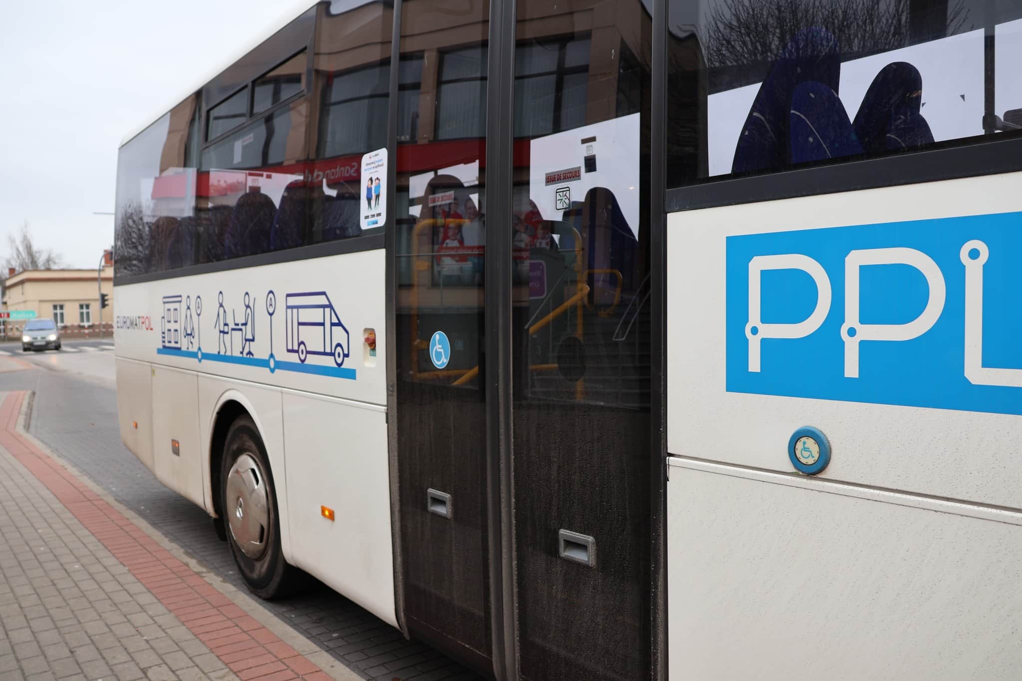 Infobus - Pleszew celuje w autobusy miejskie i międzymiastowe. Wszystkie hybrydowe. Analiza SWZ