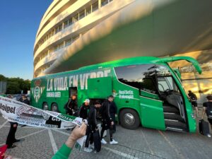 Klubowy autokar Irizar i8 w barwach Real Betis