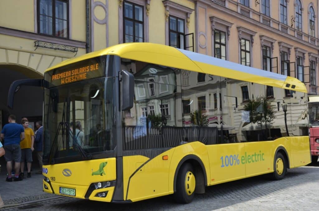Kto spełnia wymagania cieszyńskiej specyfikacji na elektrobusy? Analiza SWZ