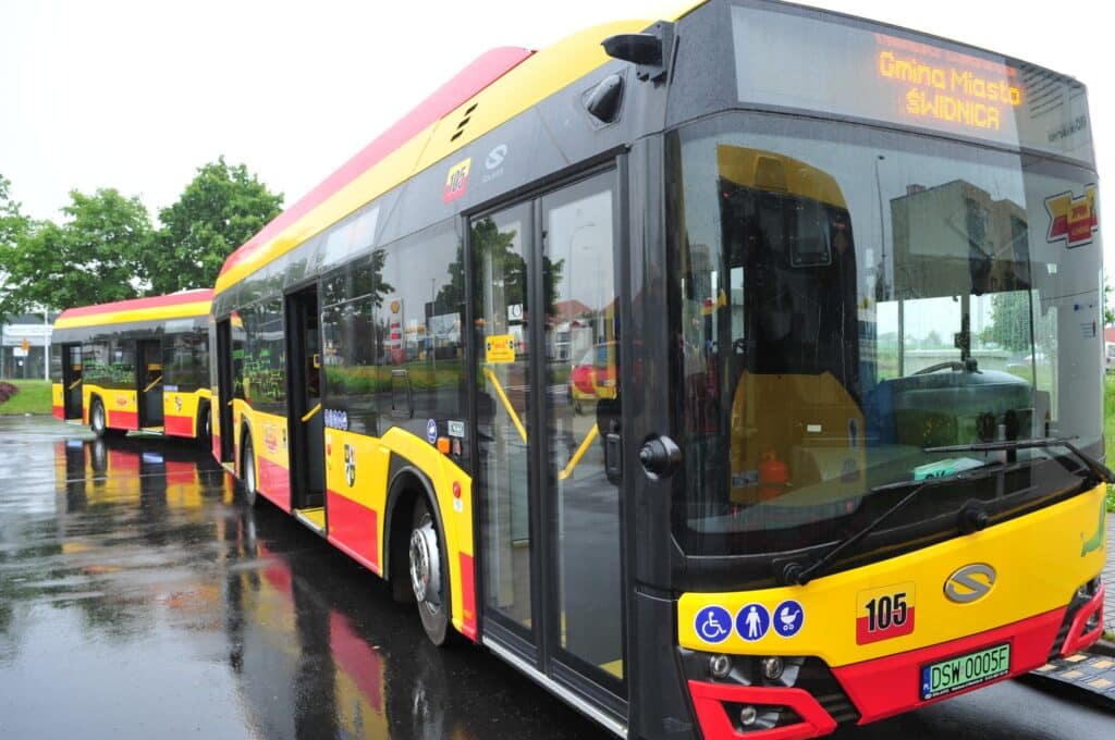 Świdnica pokazała autobusy elektryczne od Solarisa. Nowy rozdział w historii MPK fot. UM Świdnica