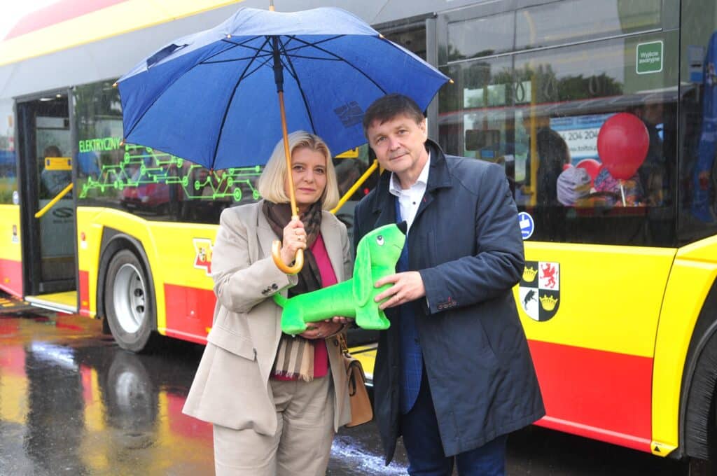 Świdnica zaprezentowała nowe autobusy elektryczne. Po raz pierwszy od Solarisa / for. UM Świdnica