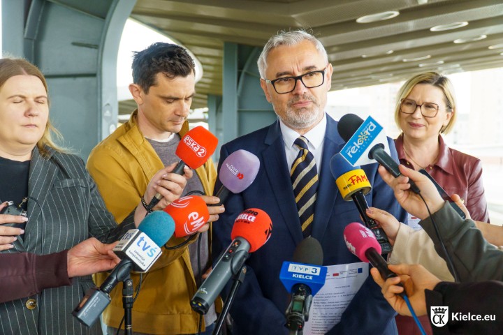 Kilce: Umowa na 24 elektryki podpisana. Za rok przyjadą nowe autobusy. Kto będzie ich operatorem ? Tego jeszcze nie wiadomo / fot. UM Kielce