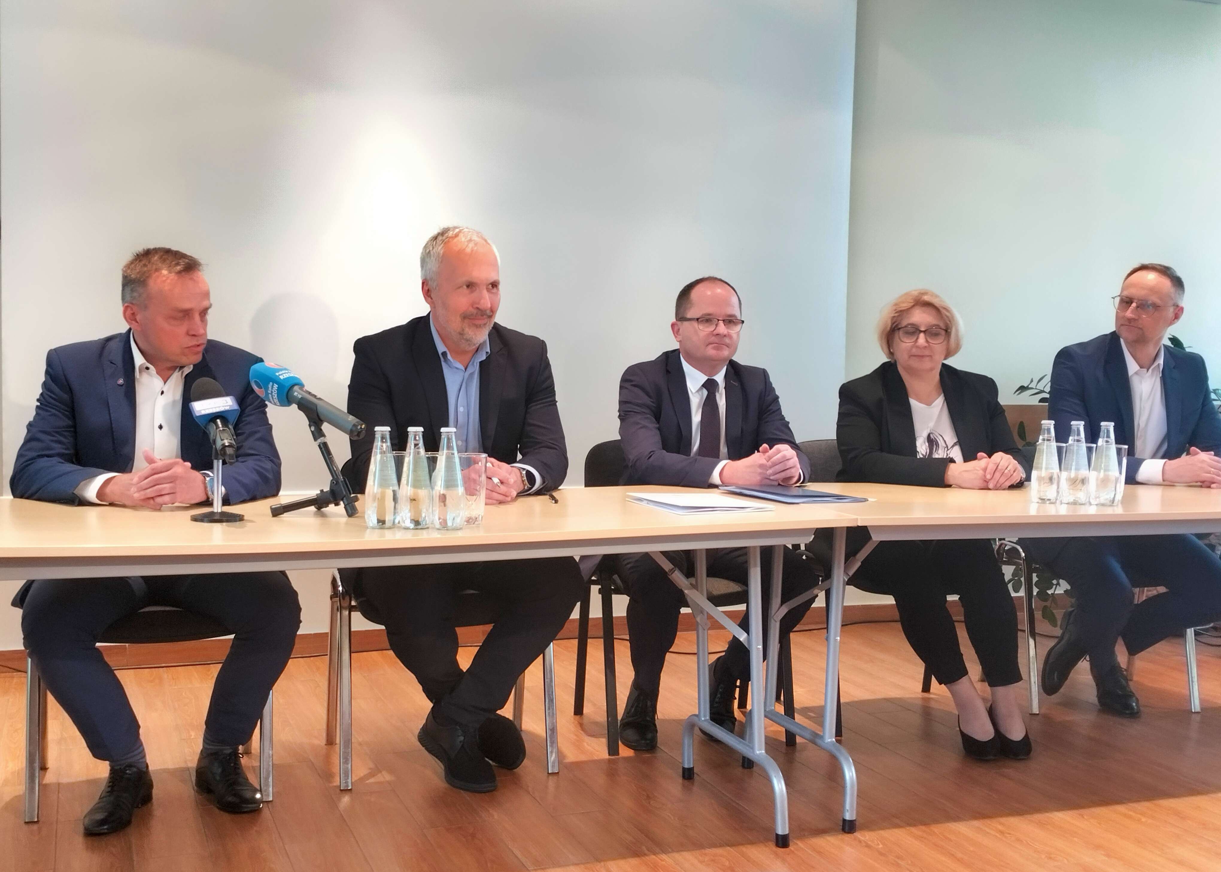 Infobus - Scania z umową na autobusy CNG dla PKS Rzeszów. Debiut modelu Fencer f6 w Polsce