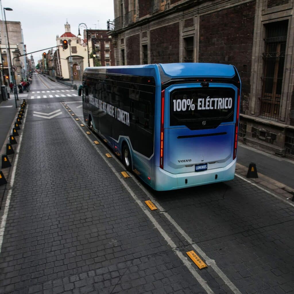 Volvo Buses: elektryczna rewolucja zaczyna się od recyklingu