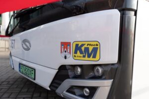 Kto dostarczy wodór do zamówionych przez Płock Solarisów?