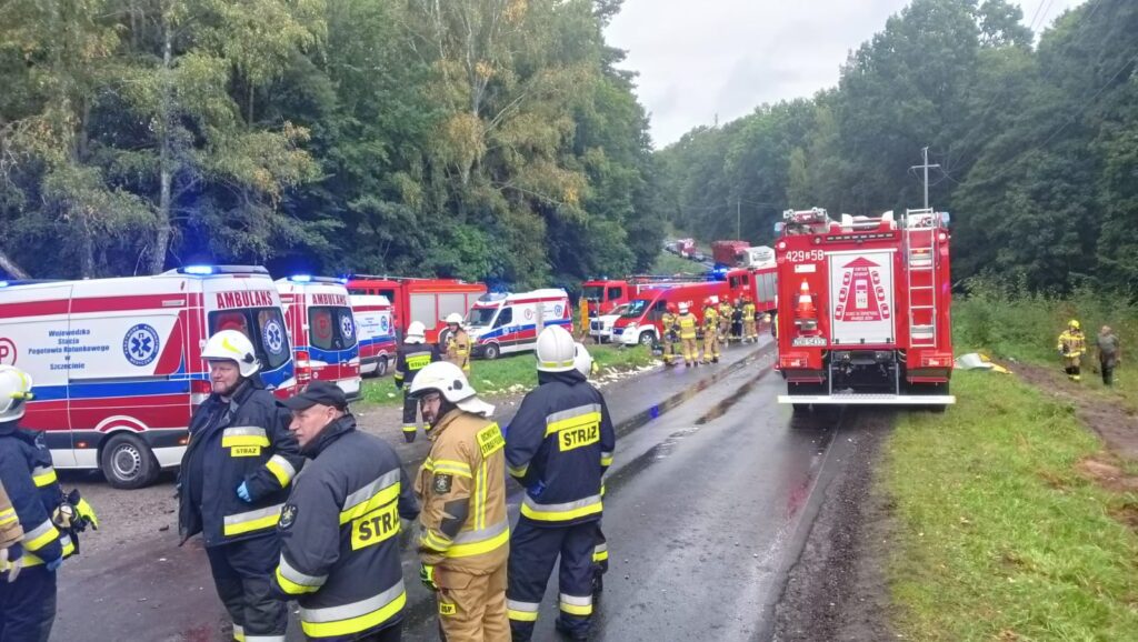 Do katastrofy w ruchu lądowym doszło 13 września 2023 r. po godz. 16 na drodze wojewódzkiej nr 175 w pobliżu miejscowości Konotop