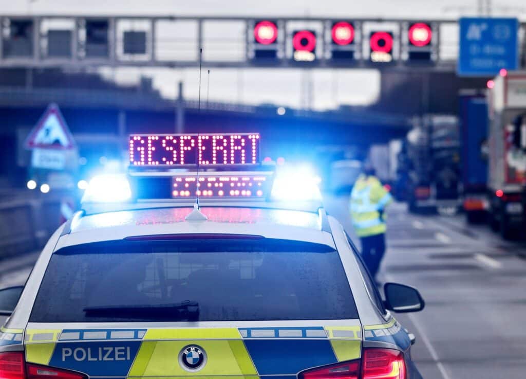 Niemcy: Autobus lotniskowy Kolonia-Bonn wjechał w koniec korka. Bez hamownia