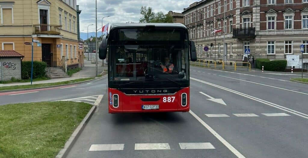 MZK Jelenia Góra znalazł dostawców prawie 200 opon do autobusów