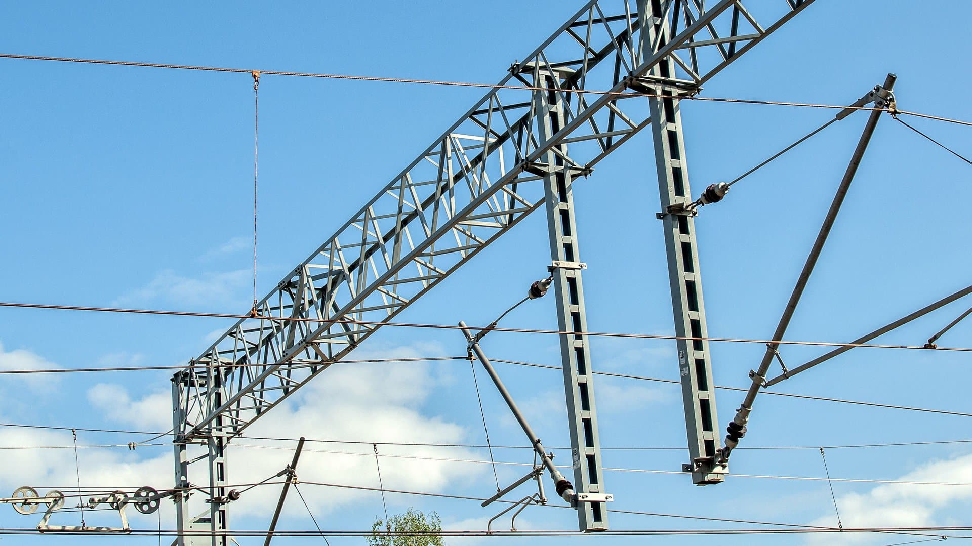 Inforail - PKP PLK z umowami na podstacje trakcyjne dla linii Podłęże-Piekiełko