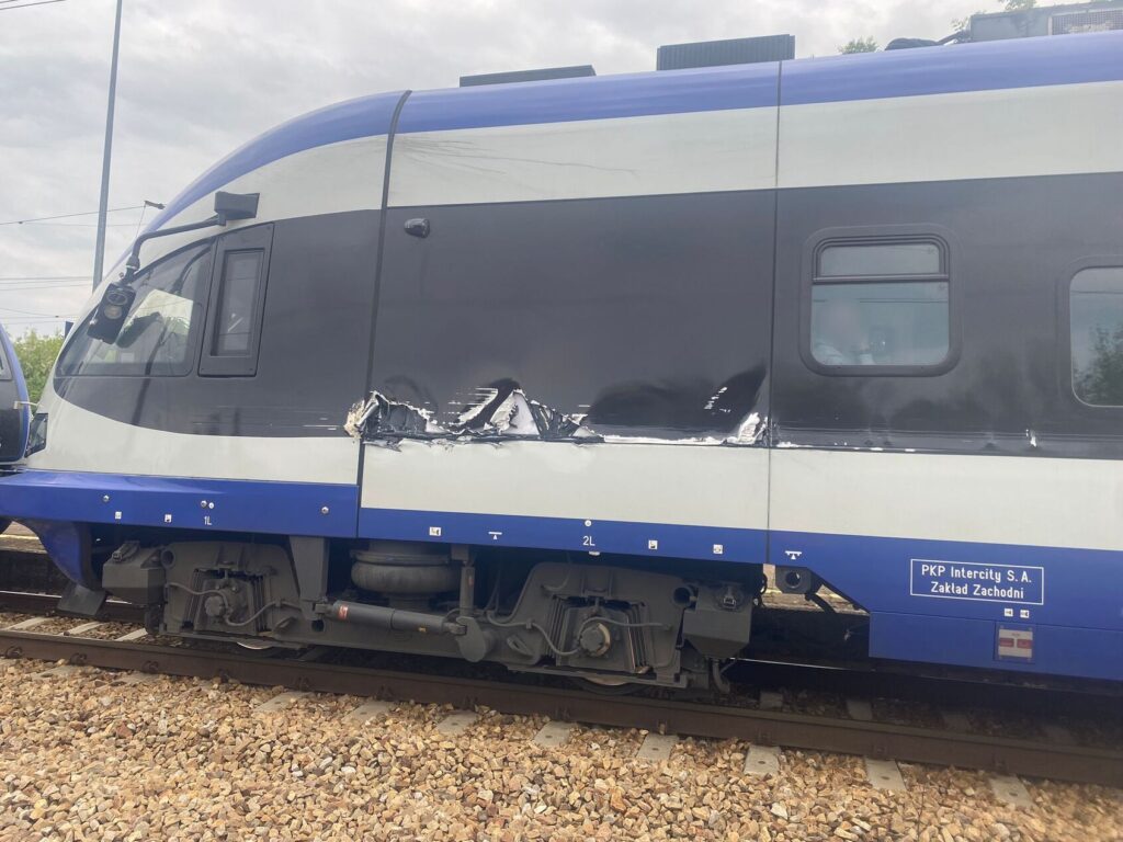 Zderzenie żurawia z ED74