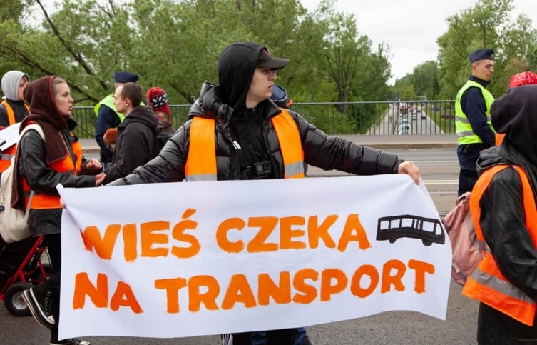 Transport publiczny na celowniku „Ostatniego Pokolenia”. Spotkanie z Trzaskowskim 16 czerwca