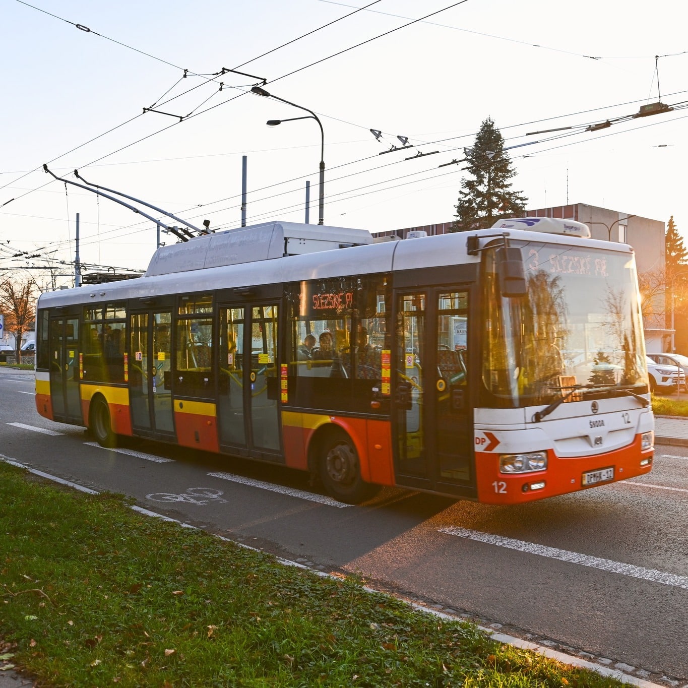 Infobus - Hradec Králové z przetargiem na 8-letnią ramówkę. W puli aż do 31 trolejbusów