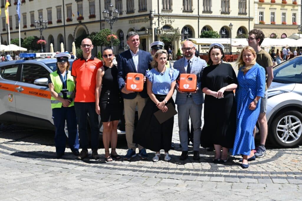 Defibrylatory AED we wszystkich pojazdach MPK Wrocław / fot. MPK Wrocław