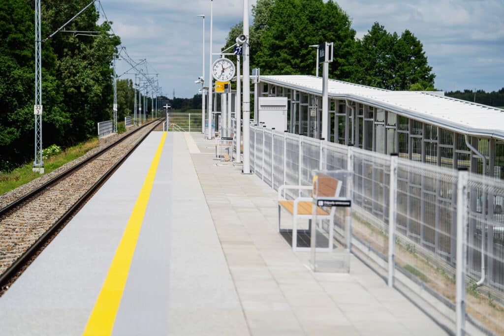 201 przystanków w siatce połączeń ŁKA. Pociągi wracają do Wistki foto: ŁKA